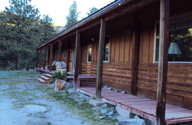 FALL COLORS ARE HERE! DATES AVAILABLE FOR WINE FESTIVAL! BOOK NOW!