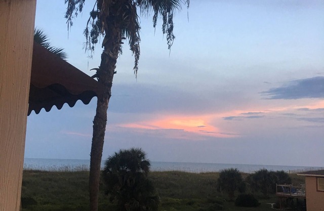 Fall Early Booking Discounts! Large Oceanfront Condo with Private Balcony