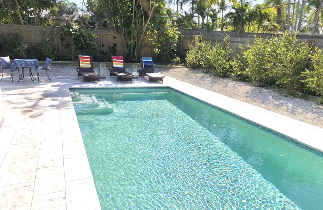 FALL IN LOVE with this spotless pet friendly pool home minutes from Anna Maria!