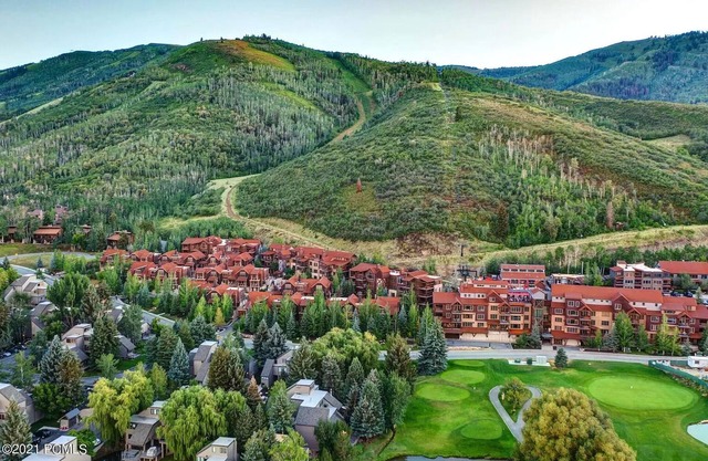 FALL RATES - 2 Bedroom, 2.5 bathroom, Silver Star Townhouse