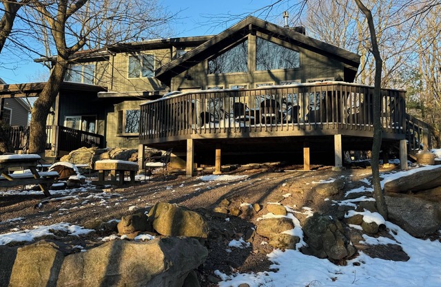 Fall rates have been updated! Lake Harmony 6 BR, Hot tub, game rm, fire pit!
