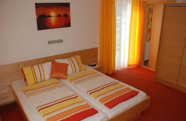 Family room - connecting door 2 floor with balcony - Pension Agnes