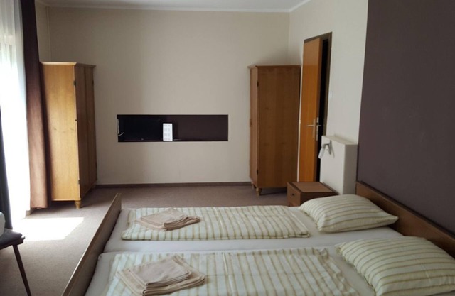 Familienzimmer mit Balkon - Appartements/pension Nadasdy