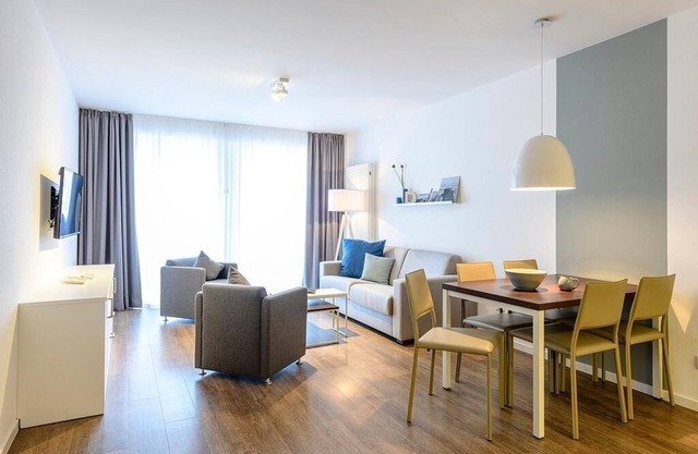 Familienapartment Nahe Nordsee mit Balkon Inkl. Schwimmbad- & Saunanutzung