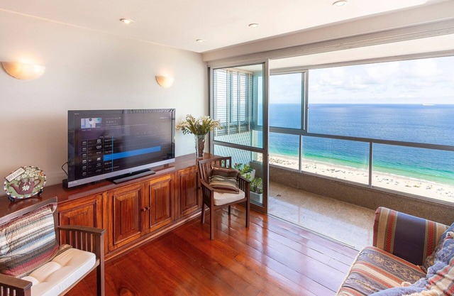 Familiar Seaside Retreat