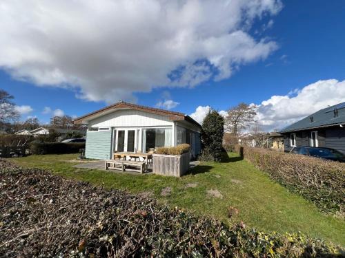 Familie bungalow aan het meer
