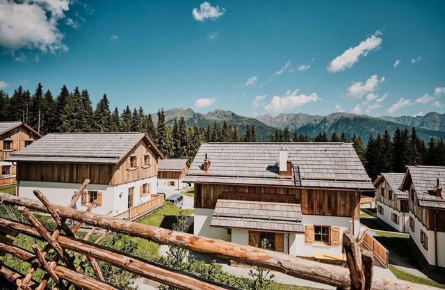 Familienurlaub am Fanningberg Wanderwege und Pisten Direkt vor der Chalet - Tür