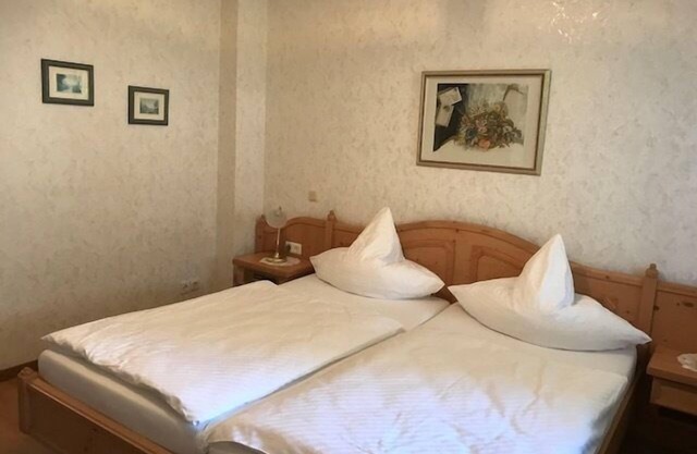 Familienzimmer mit 2 Zimmern, Bad/dusche und Extra WC Max. 4 Personen