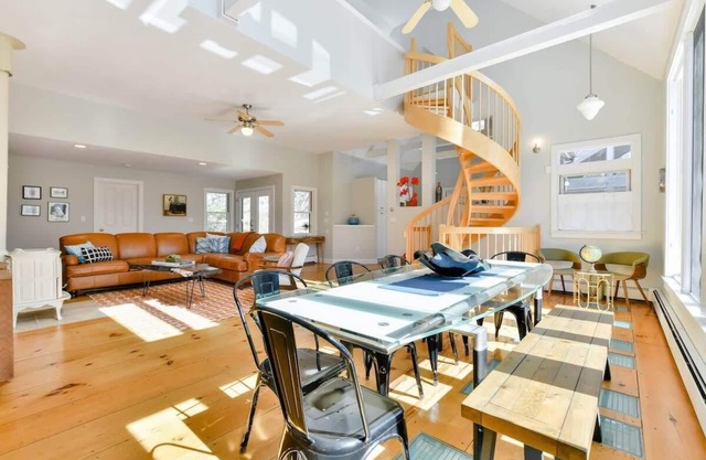 Families: Enjoy Harwich, Pool, Large Hot Tub & AC!