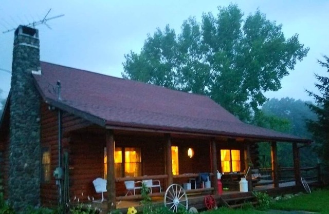 Families Welcome! Log Home in the Catskills Mts. Great Family Get Away