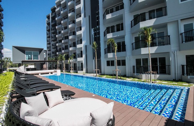 Family 2bdrm w/Kichen, High speed Wi-Fi, balcony
