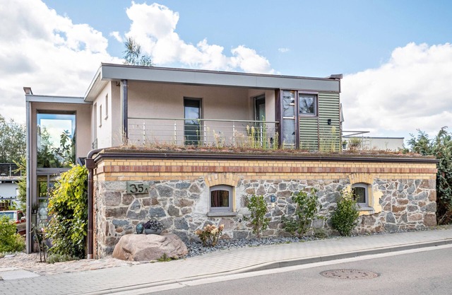 Family Apartment Abendgold – Large Terrace & Close to Lakes
