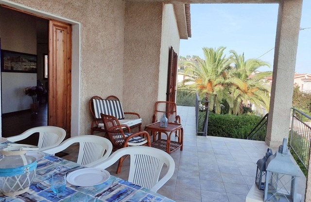 Family Apartment With Balcony In Budoni
