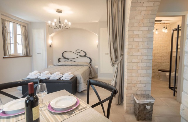 Family apartment with swimming pool and spa in Assisi