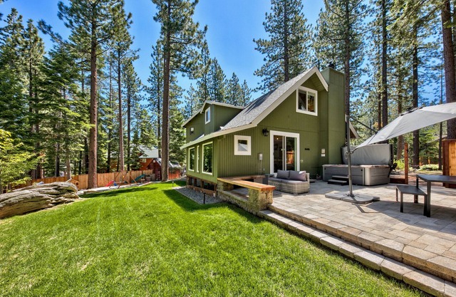 Family Bear Hollow: Remodeled, HotTub, EV Charger, Outdoor Games, Movies