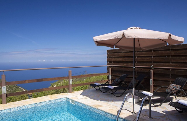 Family Cosy Villa Imera with breathtaking ionian sunset sea view!