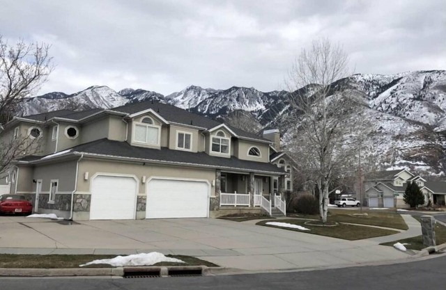 Family Favorite with Indoor Basketball Court