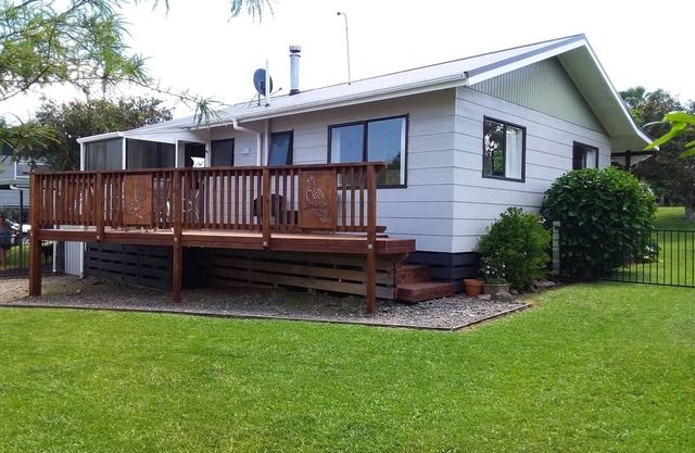 Family/Fisherman/Pet Friendly/Fenced-Quiet street, Sunny aspect, Weber BBQ Wi-Fi