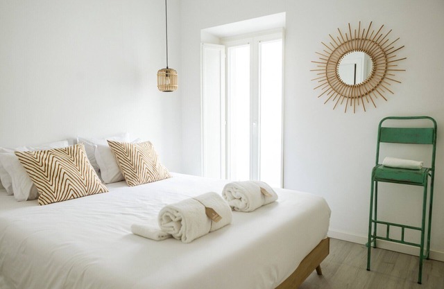 Family flat, central and w/terrace!