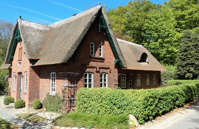 Family-friendly apartment in a thatched house, close to the Baltic Sea