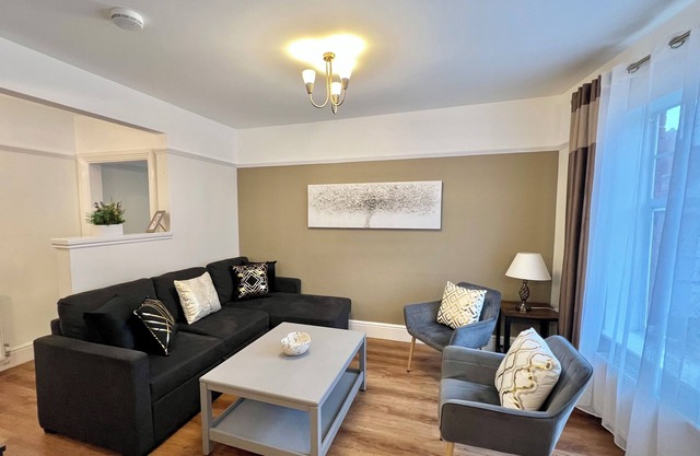 Family-Friendly 2BD Glastonbury Retreat Holiday Let, Sleeps 5