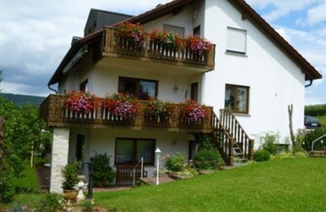 Family-friendly 3-star vacation apartment (85sqm) - with a beautiful view