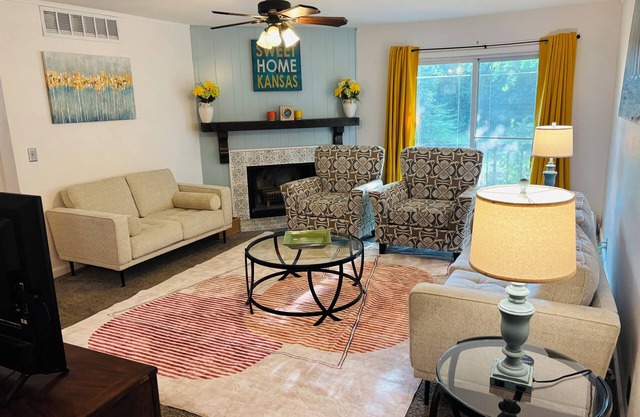 Family Friendly {5 Min To WSU} Spacious