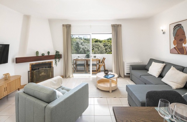 Family-Friendly Apartment in Carvoeiro