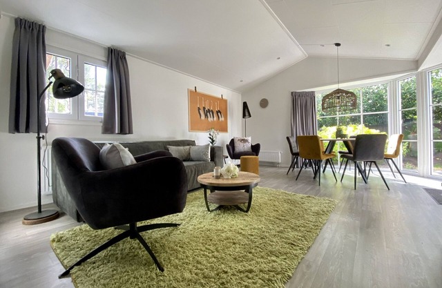 Family-friendly chalet with high recreational value