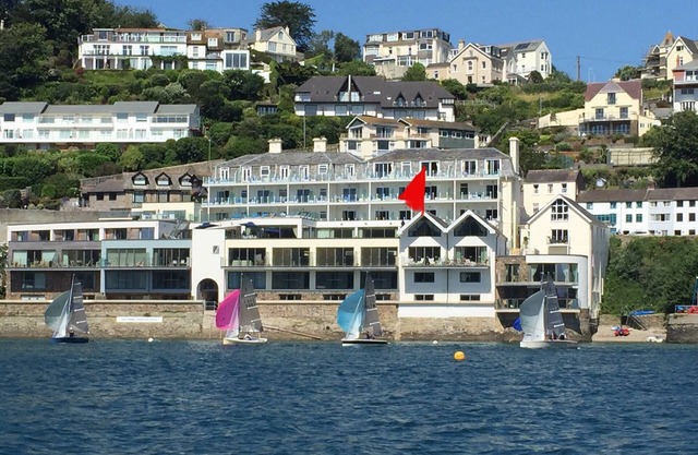 Family friendly five bedroom villa overlooking Salcombe’s beautiful estuary ☀️⛵️🏝️