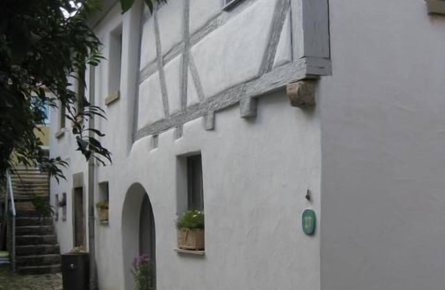 family-friendly house for yourself alone with garden pets allowed