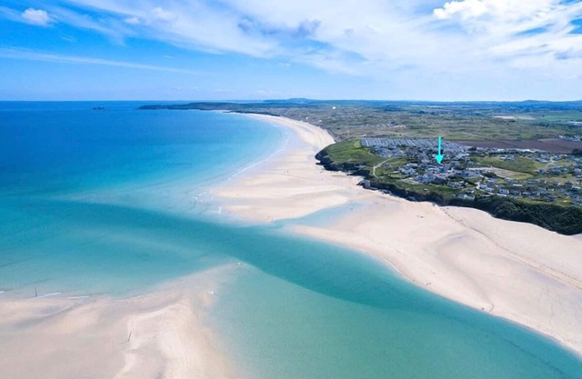 Family friendly home 100m from the beach
