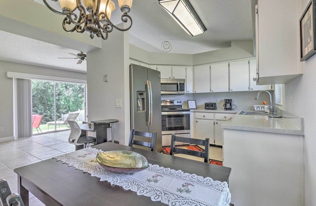 Family-Friendly Home ~ 12 Mi to Disney + Universal