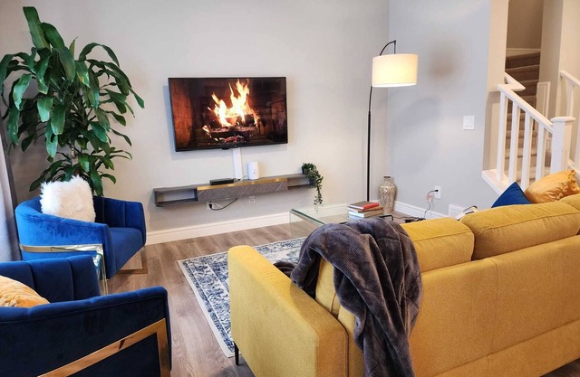 Family friendly home in South Edmonton (Near airport)