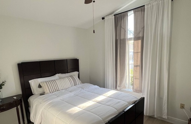 Family Friendly Home in a Central Location & Minutes From OIA