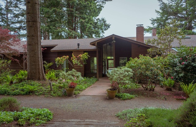 Family Friendly Home on 20 Acre Farm