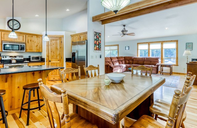 Family-Friendly Home with Central AC, Private Washer/Dryer, and WiFi