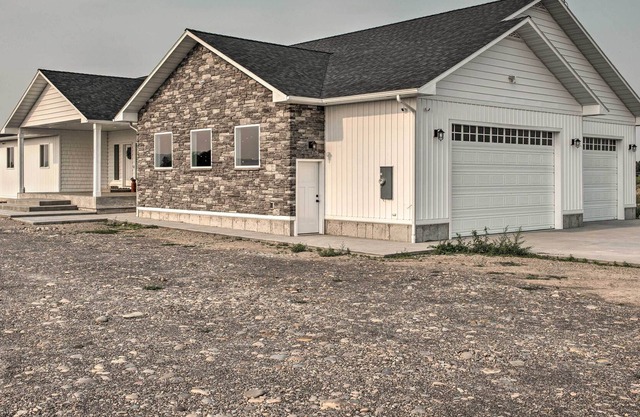 Family-Friendly House ~ 12 Mi to Idaho Falls!
