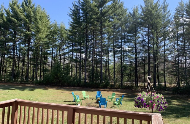 Family friendly house in forest,3min from Castle Rock Lake.25 min from Wis Dells