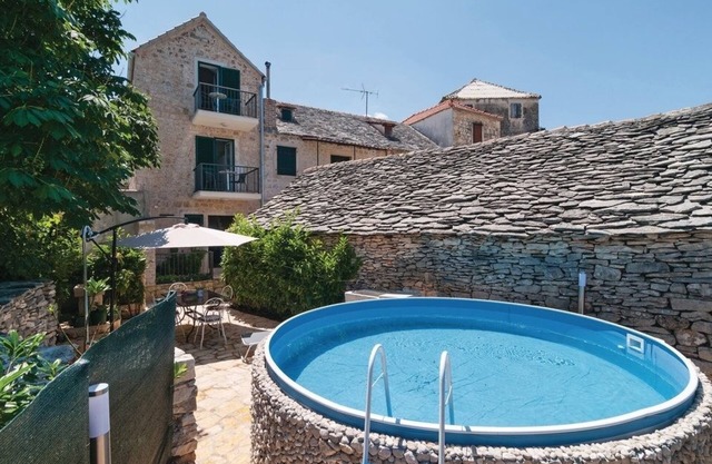 Family friendly house with a swimming pool Škrip, Brač (K-15100)