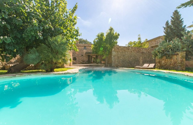 Family friendly House with fenced pool, only 10km to beaches, Buger, Mallorca