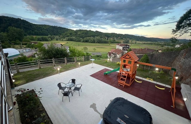Family friendly house with a parking space Veliki Komor, Zagorje (K-23212)
