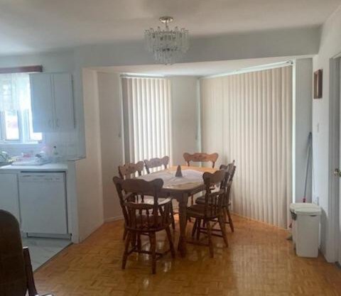 Family-Friendly in Quiet Laval Neighborhood