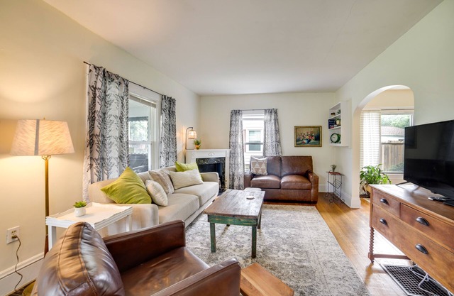 Family-Friendly Jackson Home w/Sunroom: Near Golf