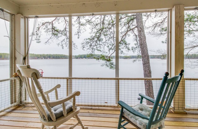 Family-Friendly Lakefront House with Three Kitchens, Private Dock - Dogs Welcome