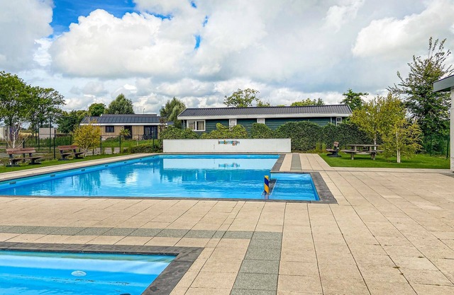 Family friendly, quietly located cottage with several activities in the nearby area.