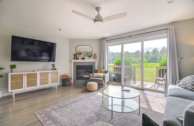 Family-Friendly North Conway Home w/Heated Pool!