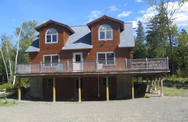 Family Friendly, quiet AND convenient to all that Moosehead has to offer!