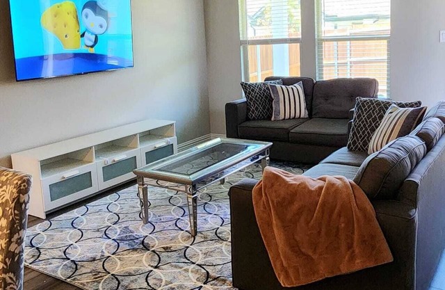 Family - Friendly Ranch Style House at McKinney/Princeton