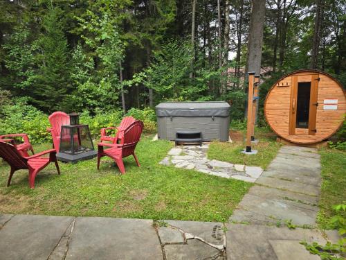 Family fun private outdoor hot tub
